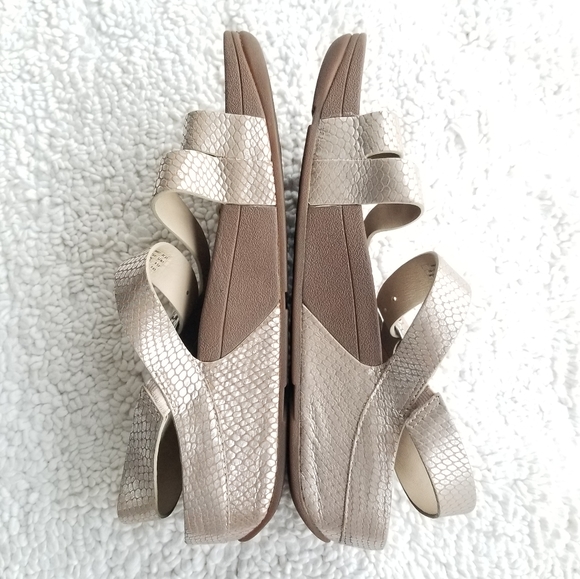 🚫SOLDⓂ️🚫NEW FITFLOP SKINNY Z SANDALS - Picture 5 of 10